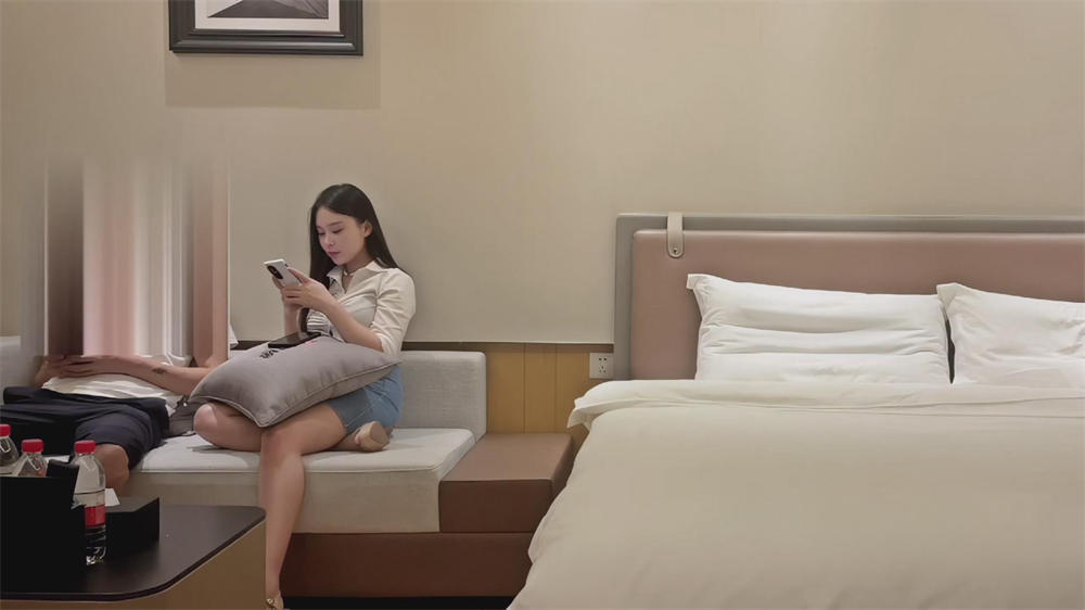 漂亮人妻少妇 (1).jpg